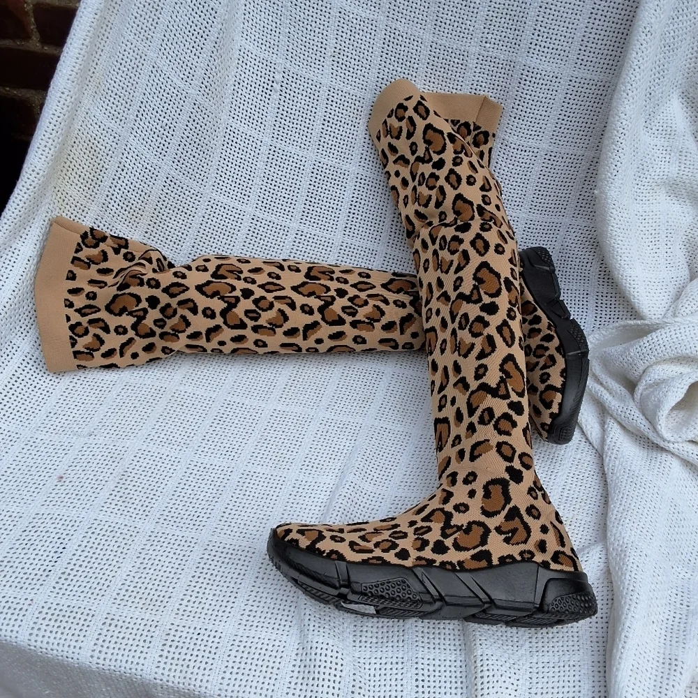 Avaline Leopard Print Knee High Stretch Boots Womens Size 10 Pull On New In Box - Picture 3 of 10